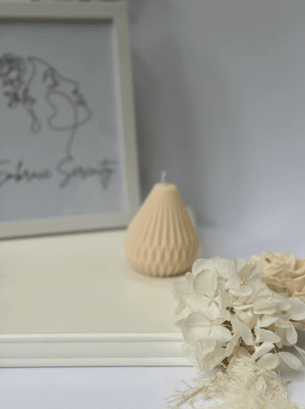 GeoPear Glow Candle: Geometric Pear Candle